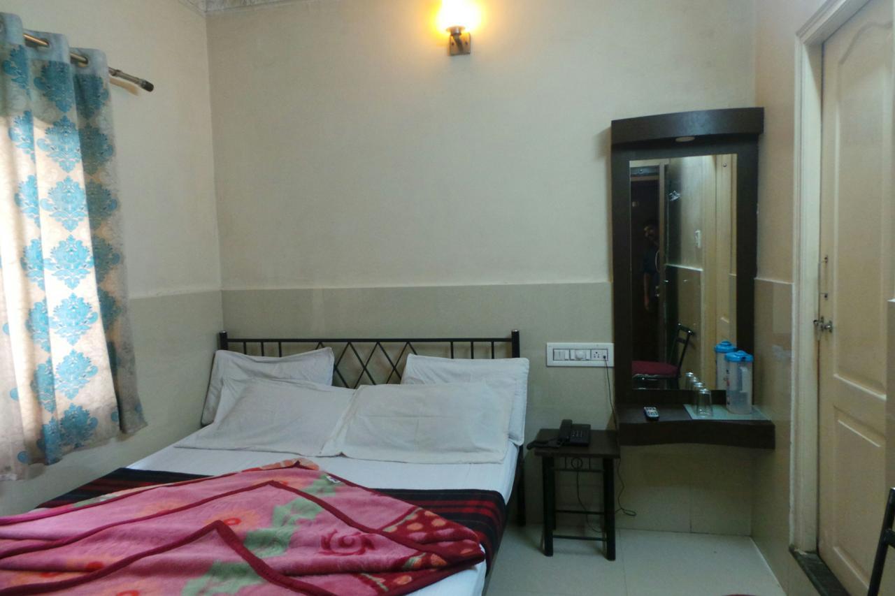 Manjusri Paradise Hotel Bangalore Luaran gambar